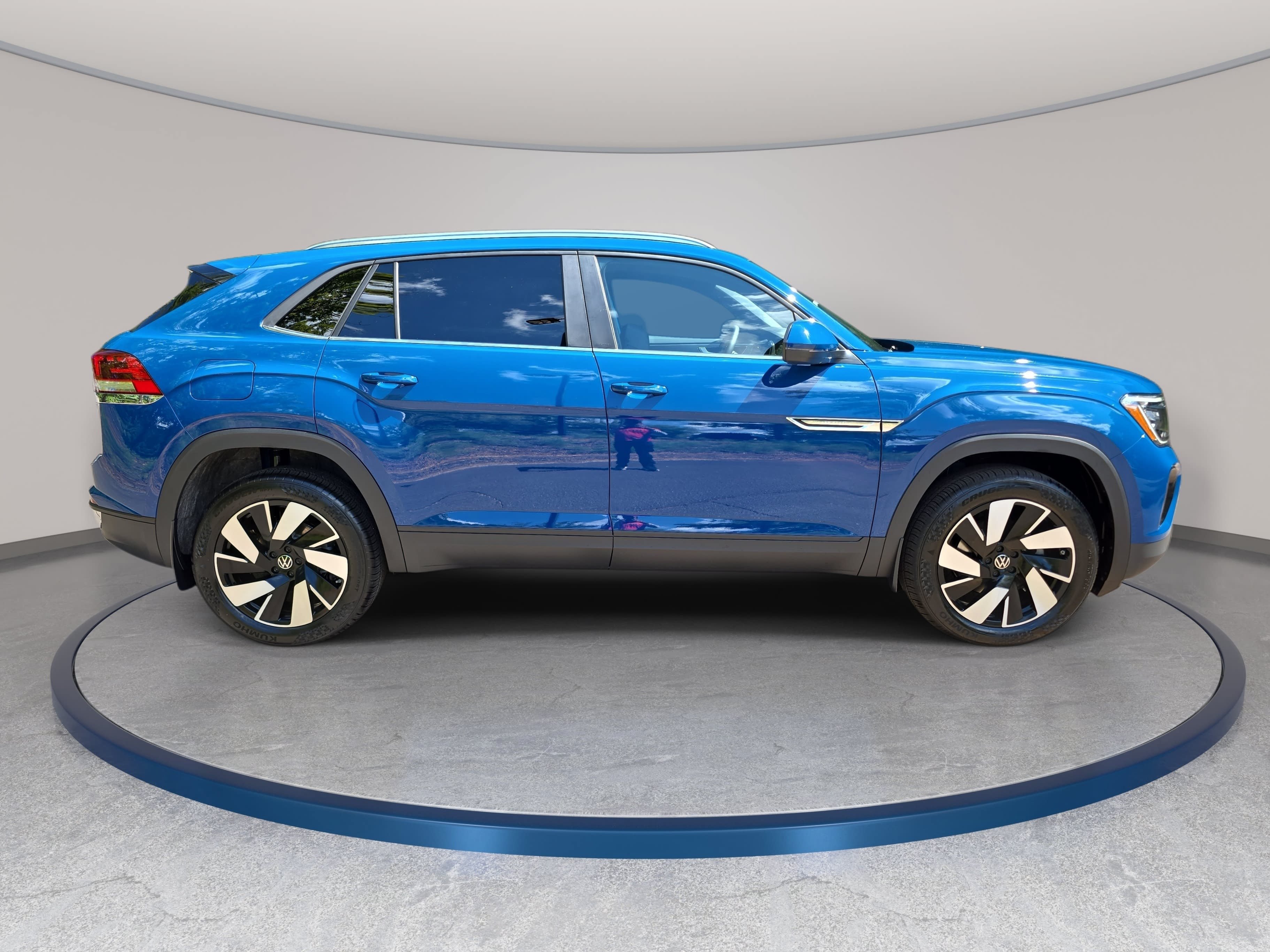 New 2026 Volkswagen Atlas Cross Sport SE AWD/4WD image 4