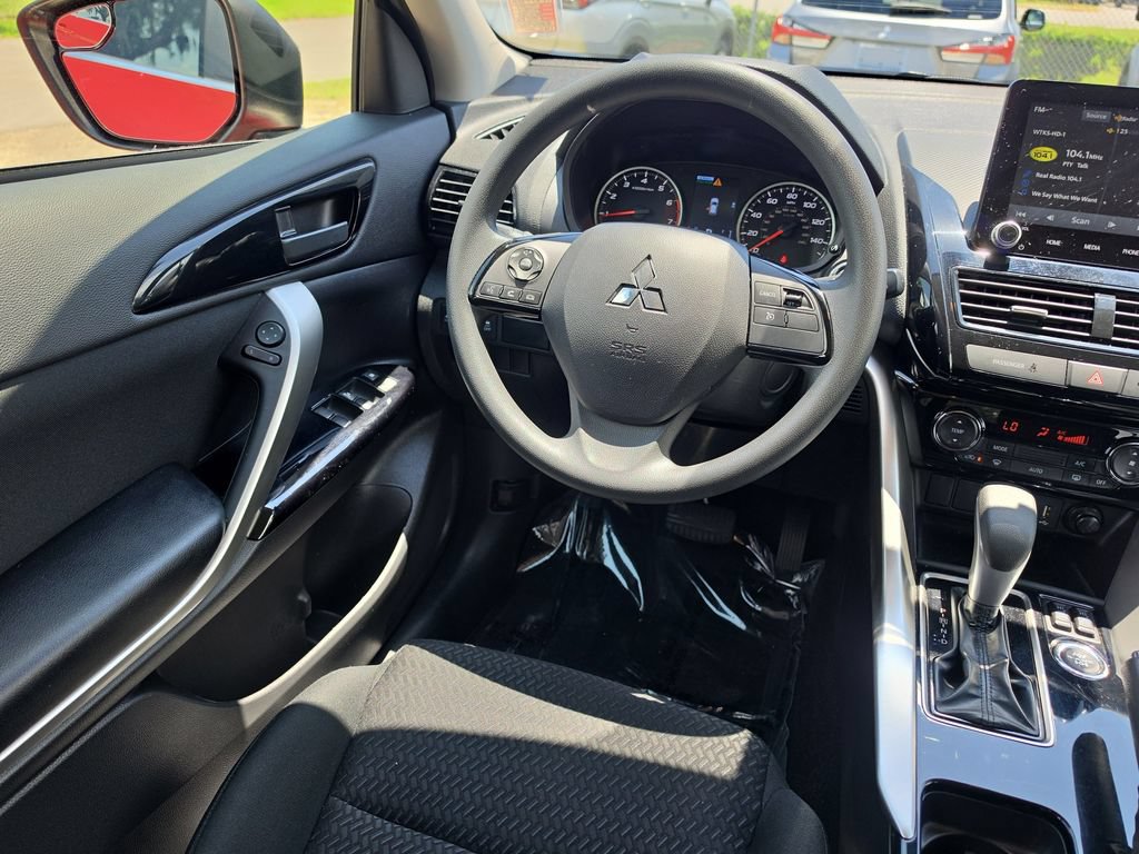Used 2024 Mitsubishi Eclipse Cross LE AWD/4WD image 8