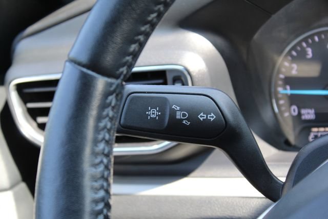 Used 2023 Ford Explorer XLT w/ Equipment Group 202A AWD/4WD image 19