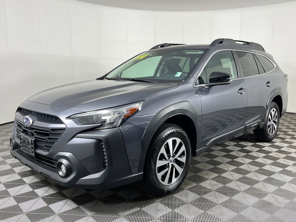 Used 2024 Subaru Outback Premium AWD/4WD image 1