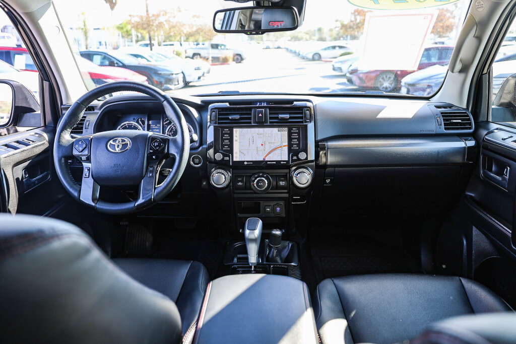 Certified 2024 Toyota 4Runner TRD Off-Road Premium w/ Moonroof Package AWD/4WD image 2