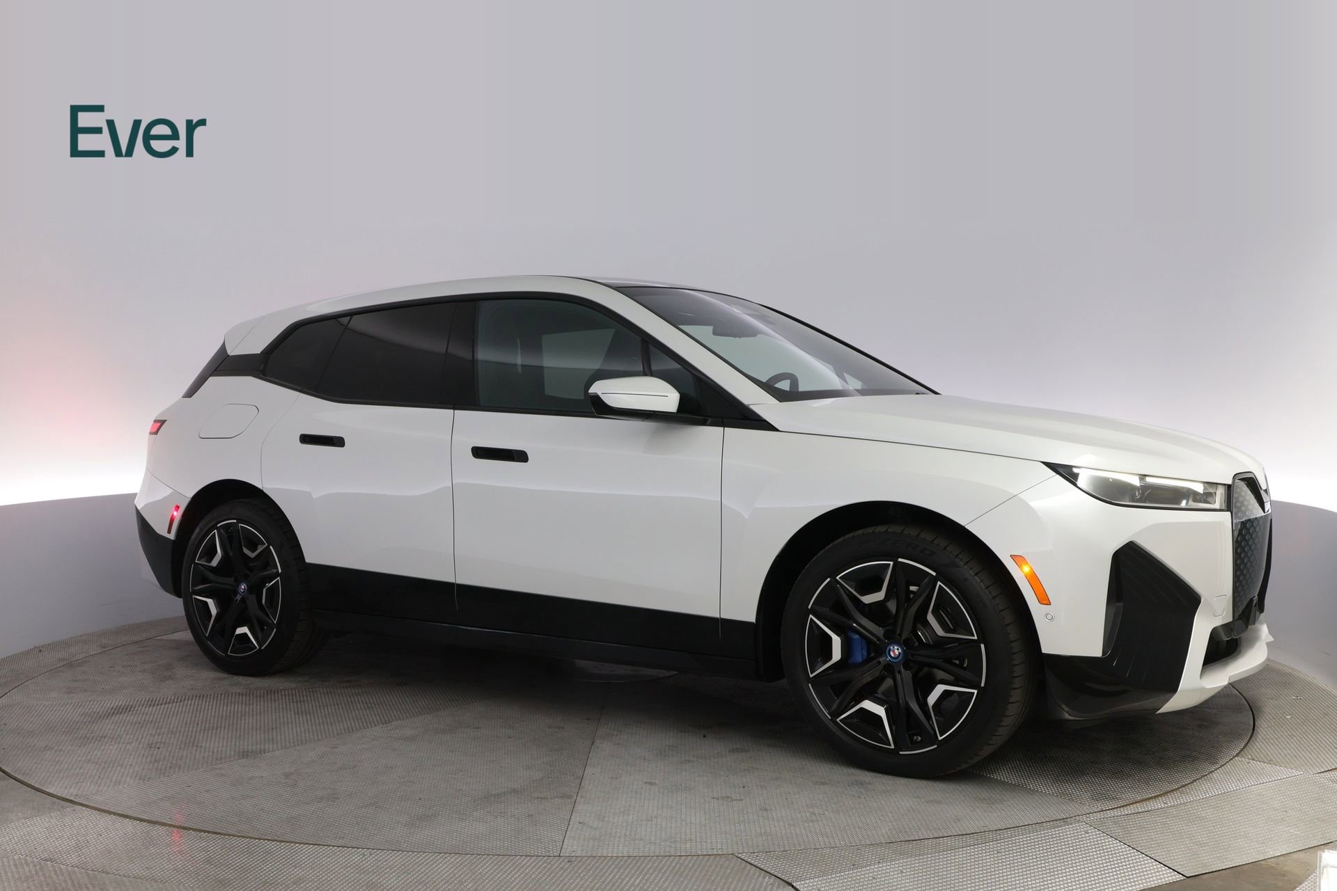 Used 2023 BMW iX xDrive50 w/ Sport Package image 14