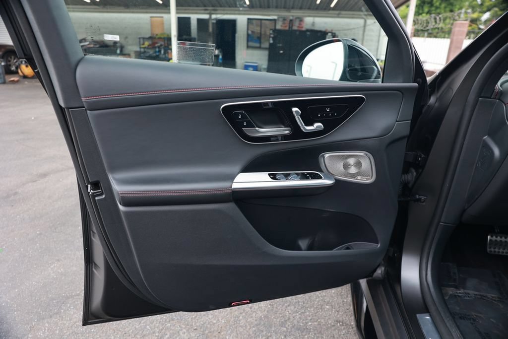 Used 2025 Mercedes-Benz GLC 43 AMG 4MATIC image 19