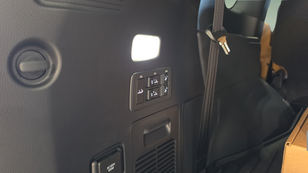 New 2026 Lexus LX 600 4WD w/ Accessory Package (2T) image 21