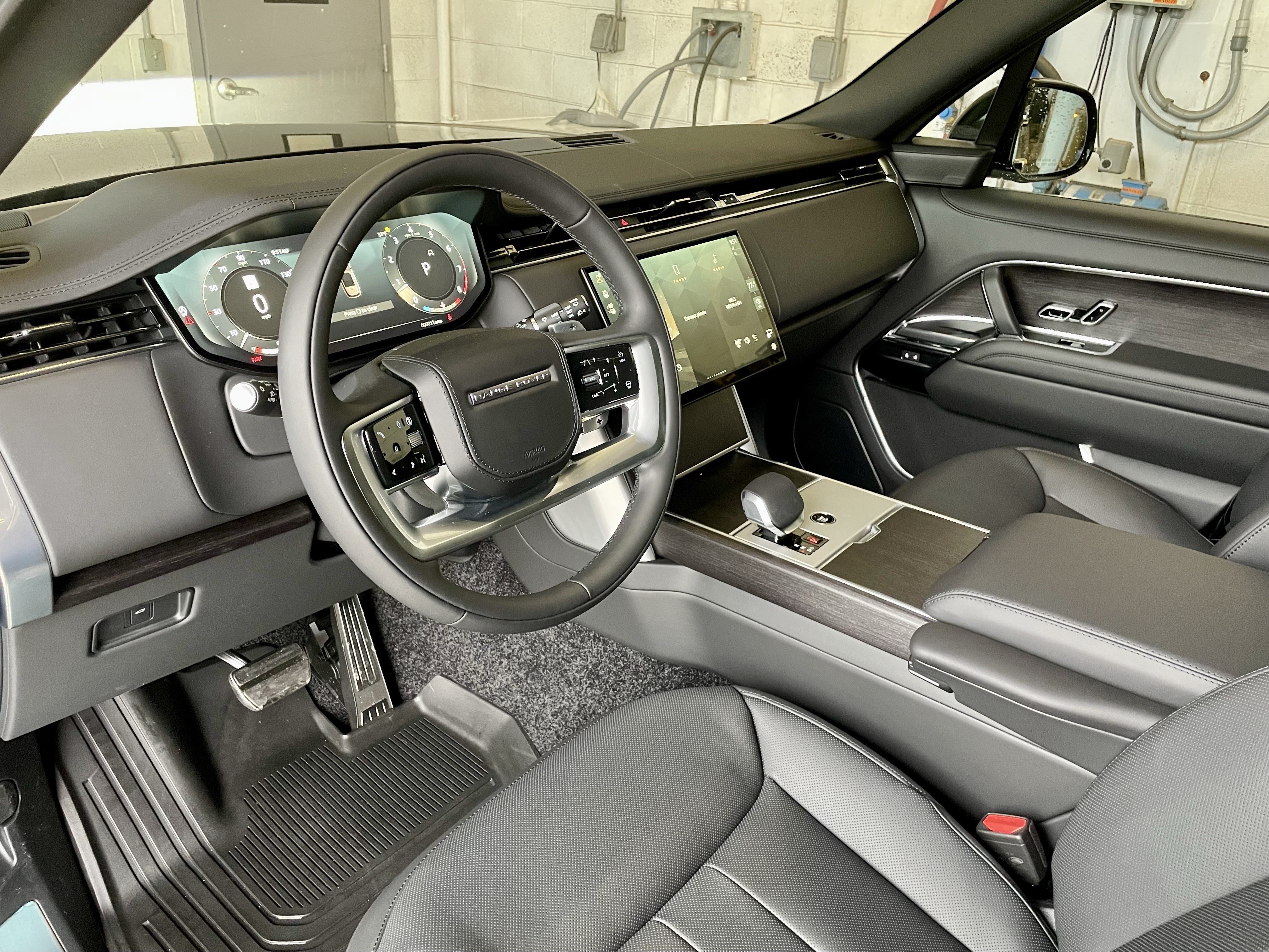 New 2026 Land Rover Range Rover SE AWD/4WD image 13