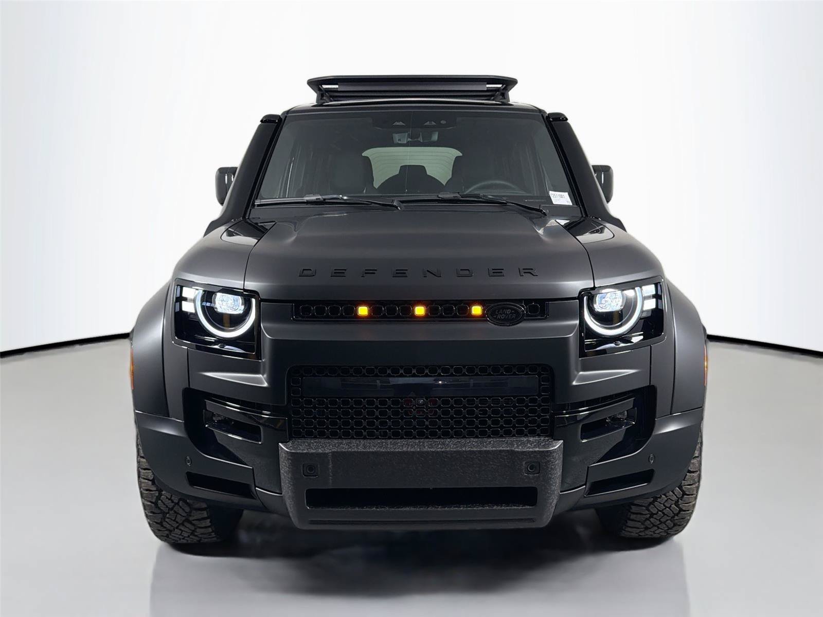 New 2026 Land Rover Defender 110 OCTA AWD/4WD image 2