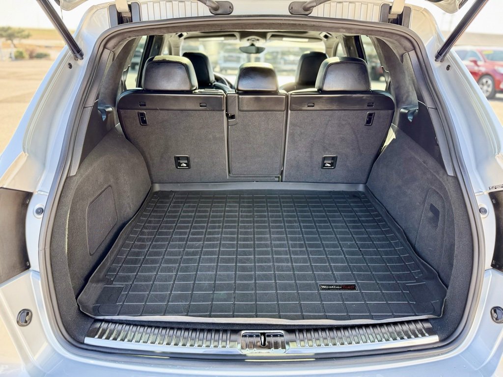 Used 2013 Porsche Cayenne Turbo image 17