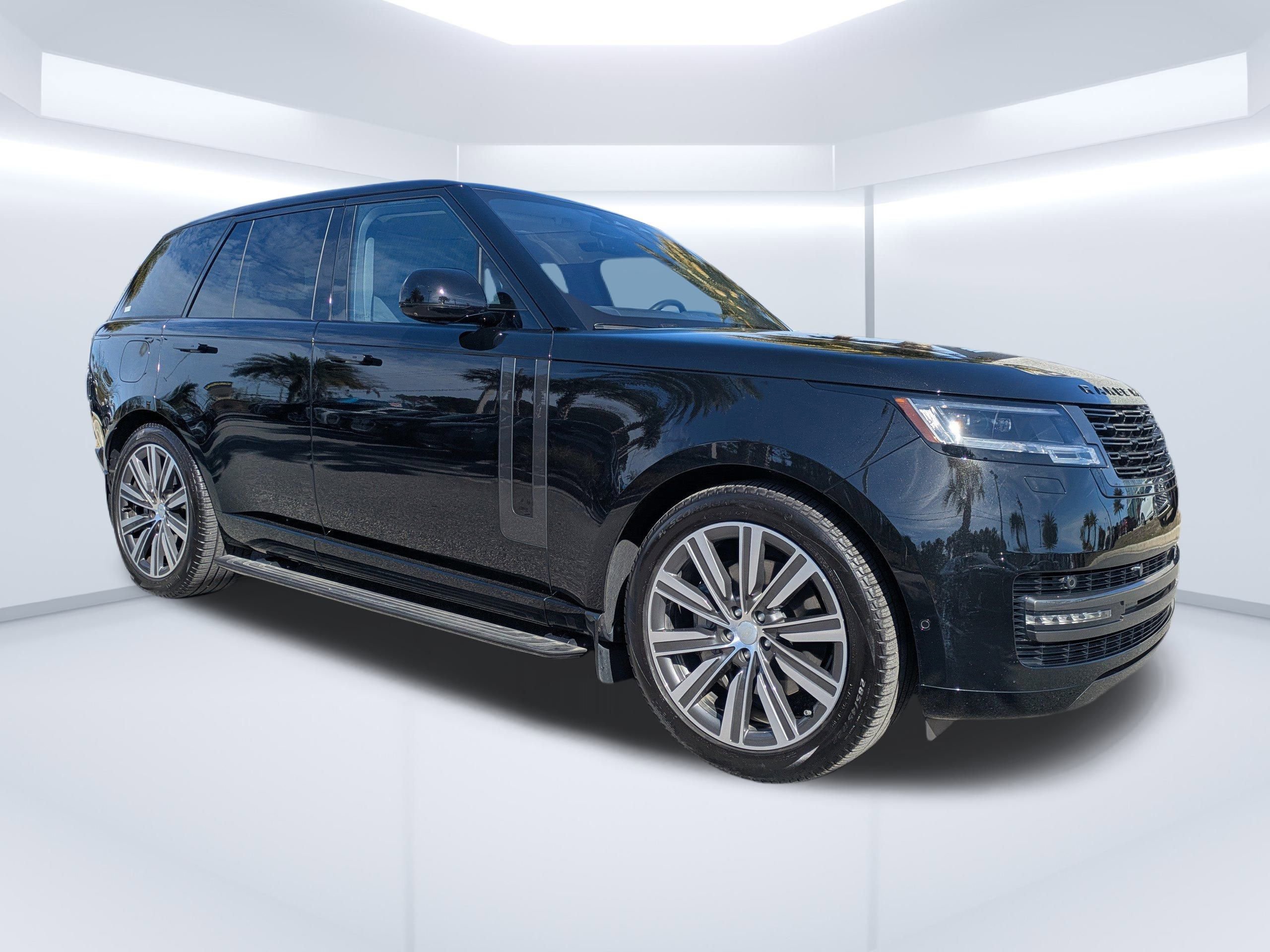 Used 2023 Land Rover Range Rover SE image 1