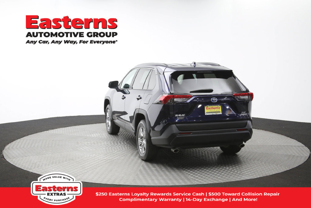 Used 2024 Toyota RAV4 XLE AWD/4WD image 65