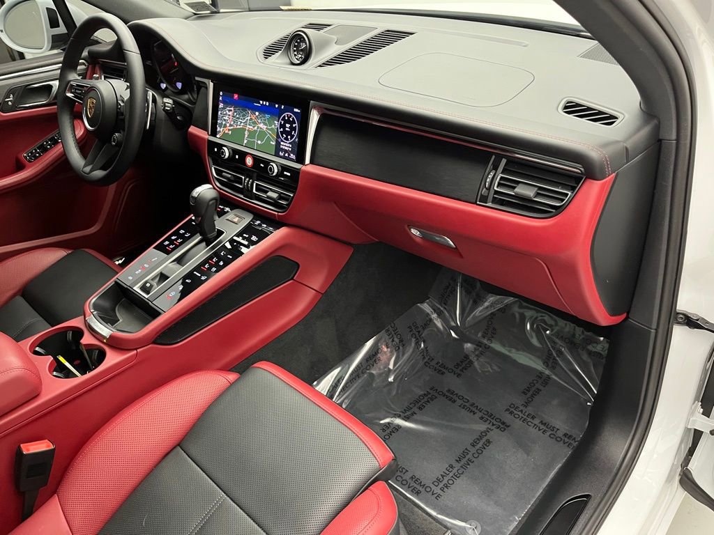 Used 2024 Porsche Macan GTS image 41