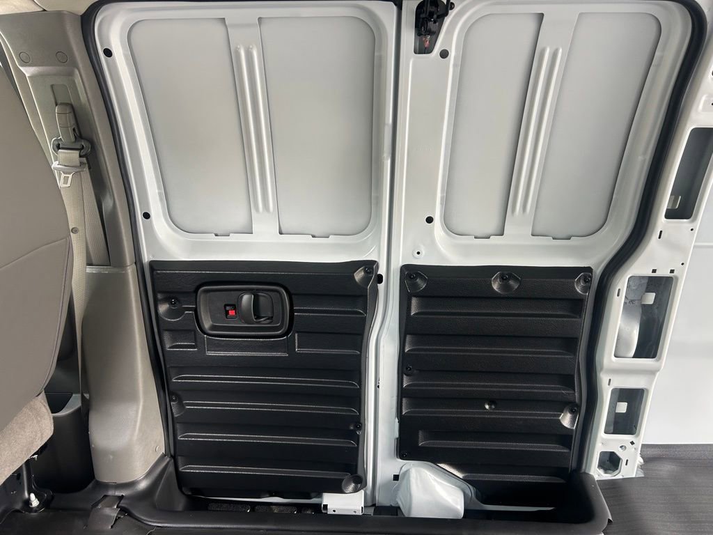 New 2026 Chevrolet Express 2500 Extended image 50
