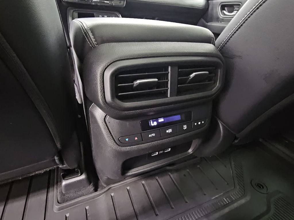 Used 2023 Honda Pilot Touring image 34