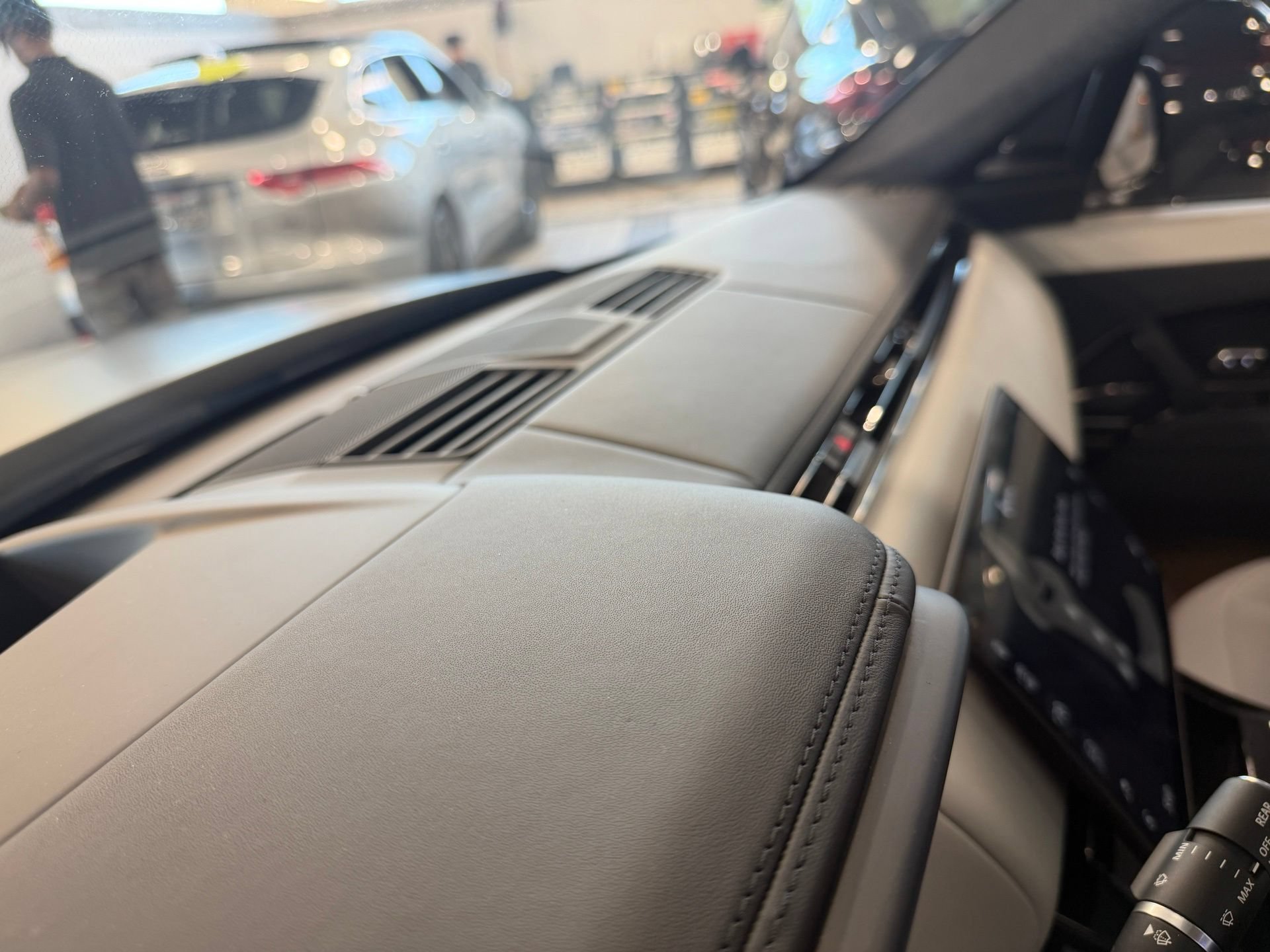 Certified 2024 Land Rover Range Rover Sport SV Edition One Carbon Bronze AWD/4WD image 52