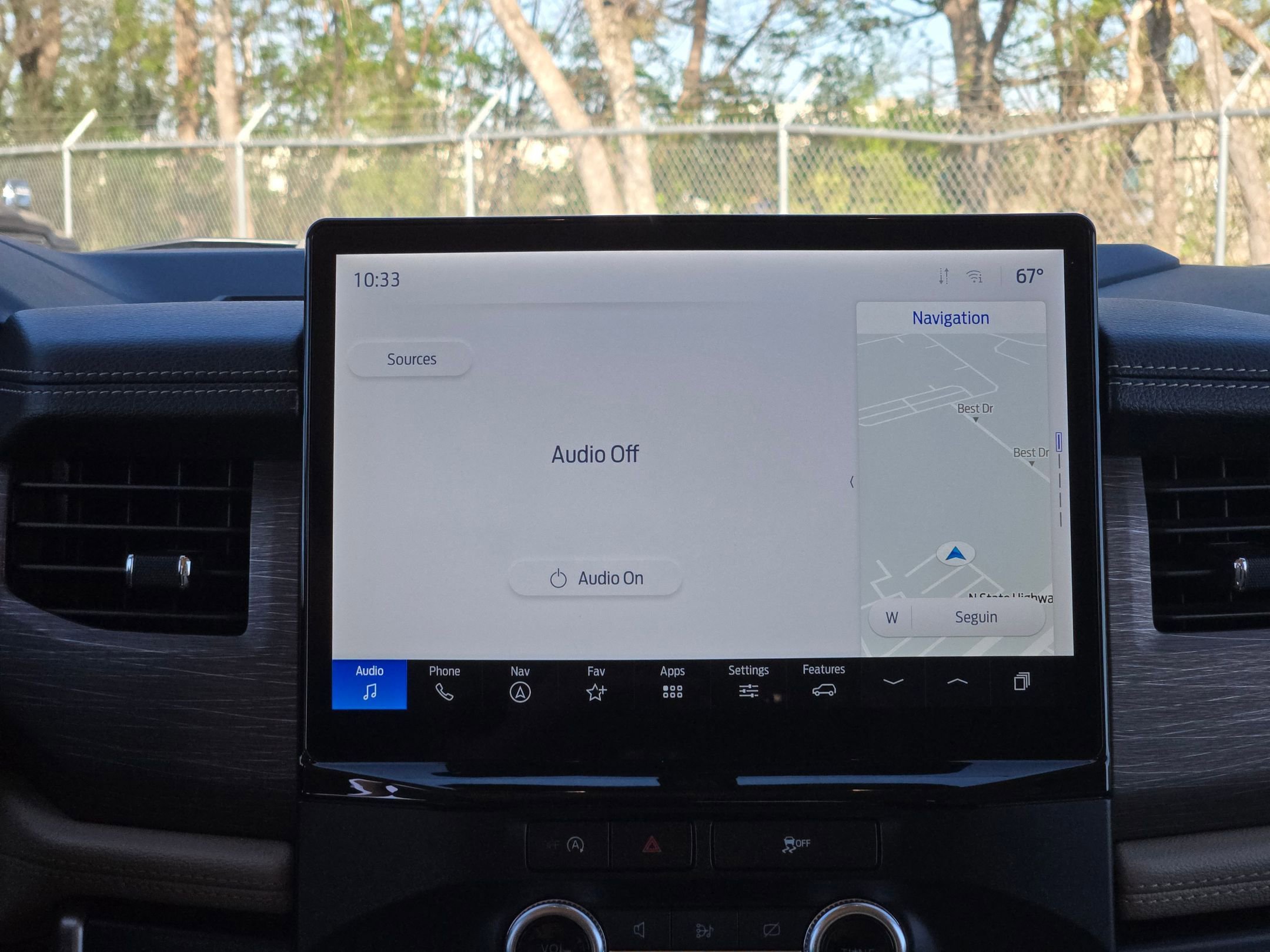 Used 2024 Ford Expedition Limited image 16