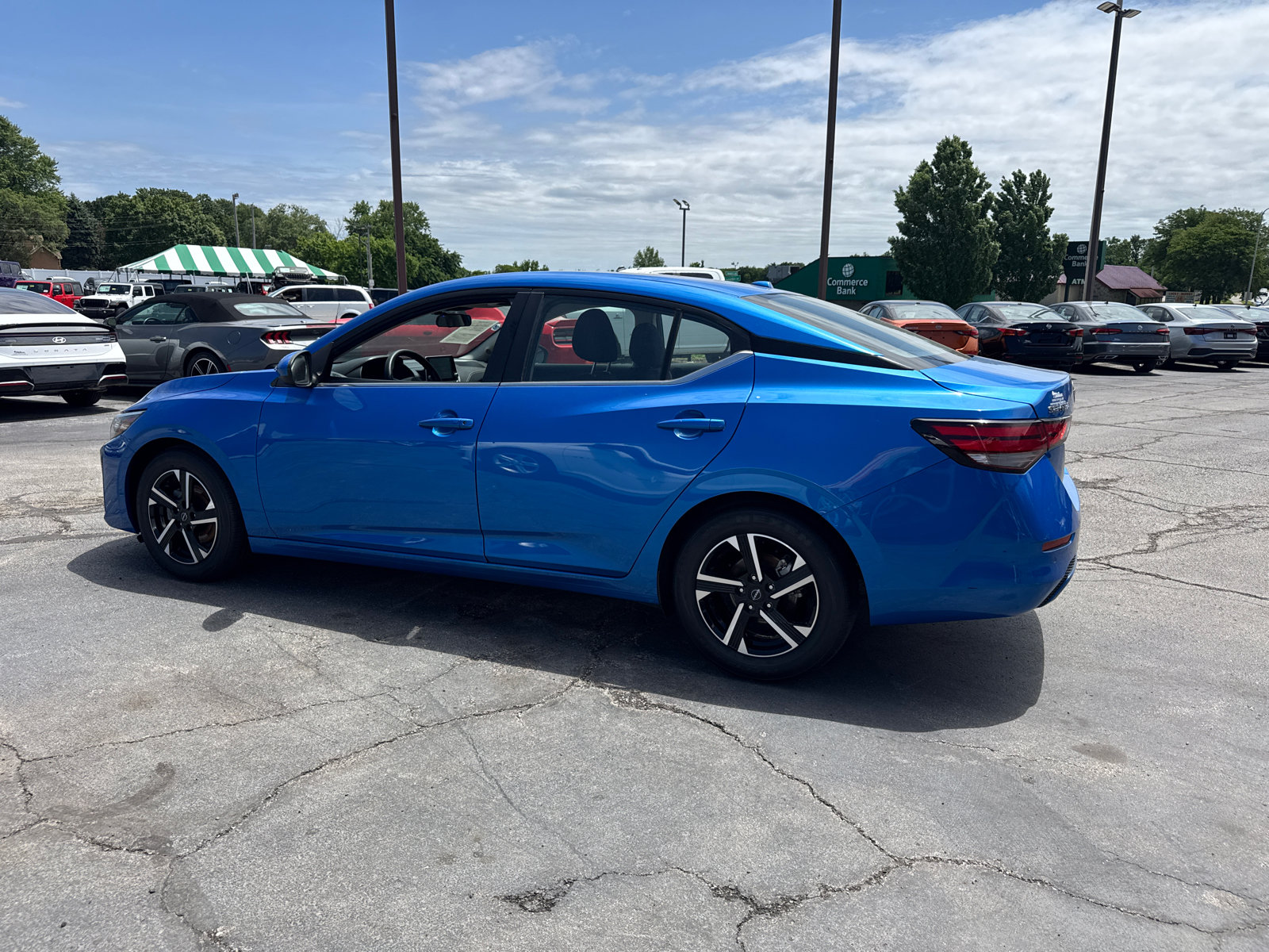 Used 2024 Nissan Sentra SV FWD image 3