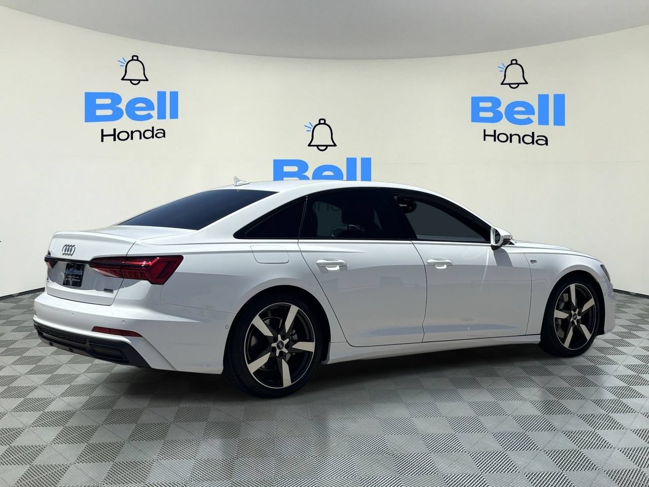 Used 2021 Audi A6 Premium Plus w/ Premium Plus Package AWD/4WD image 4