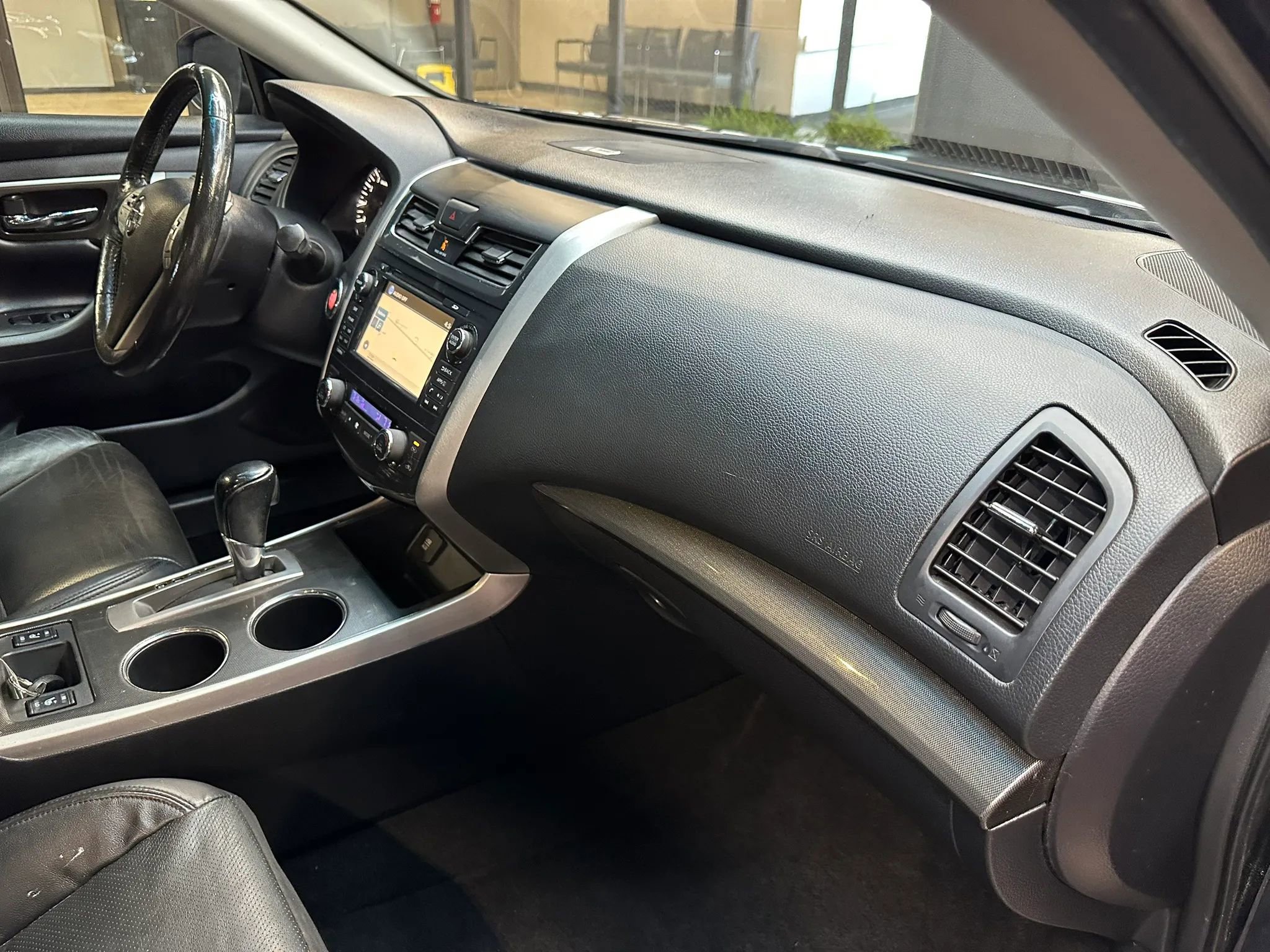 Used 2015 Nissan Altima 2.5 SL w/ Technology Package FWD image 32