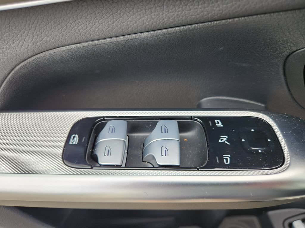 Certified 2025 Mercedes-Benz GLC 300 4MATIC image 19