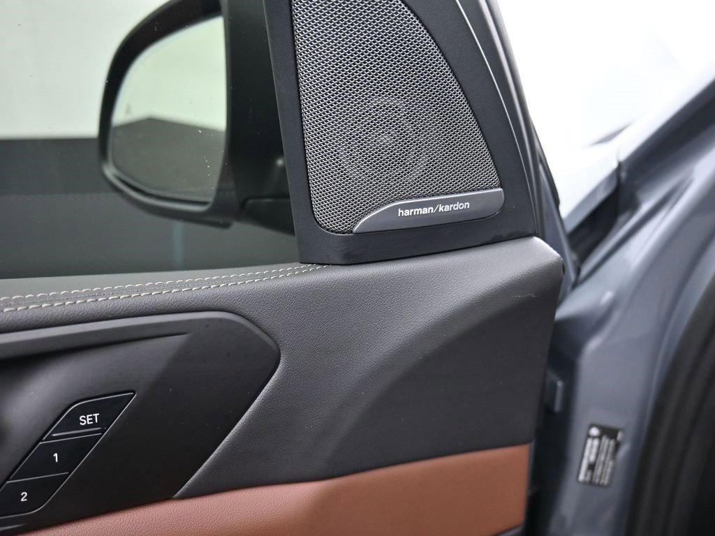 Used 2024 BMW X5 xDrive40i w/ Premium Package image 10