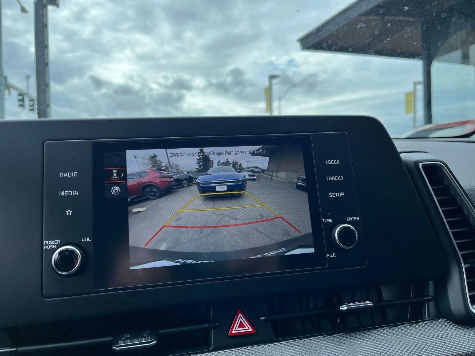 Used 2025 Kia Sportage LX image 24