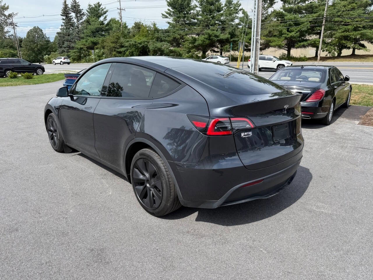 Used 2025 Tesla Model Y Long Range image 8