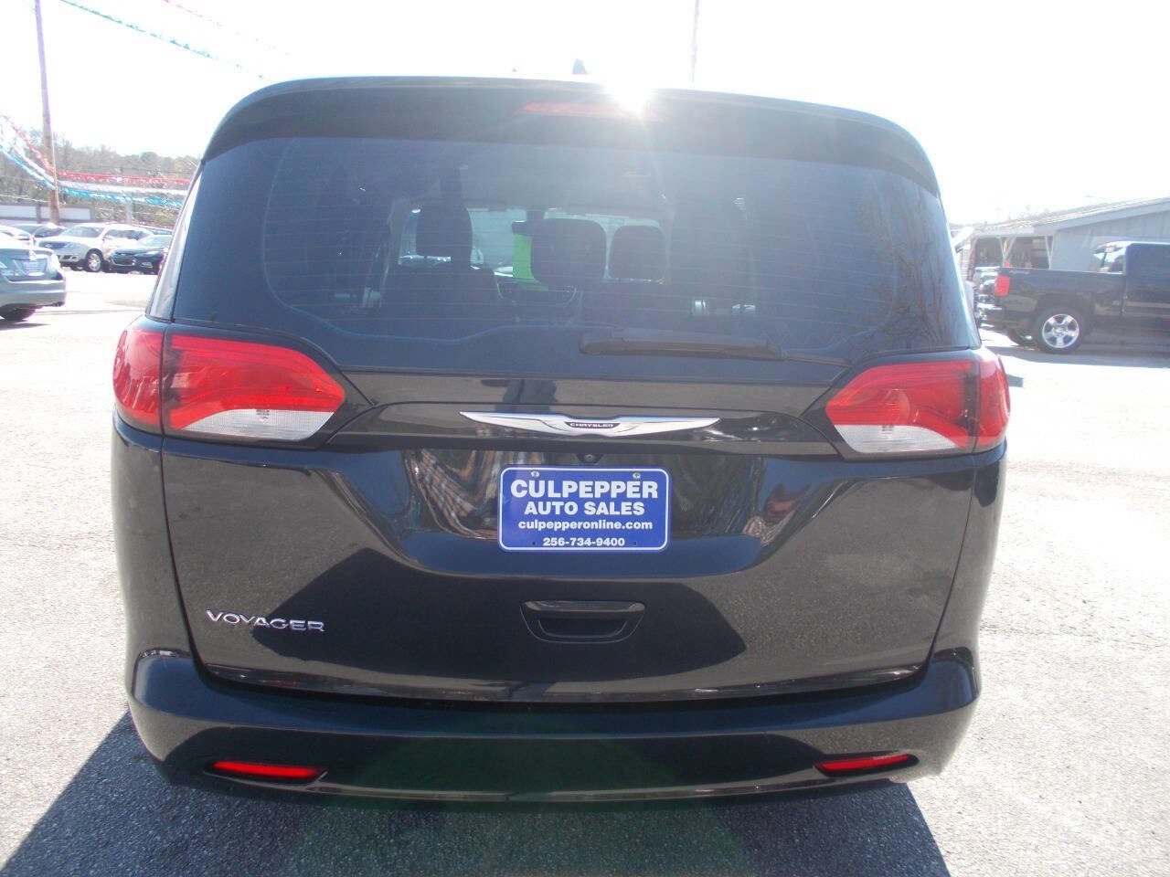 Used 2021 Chrysler Voyager Lxi image 4
