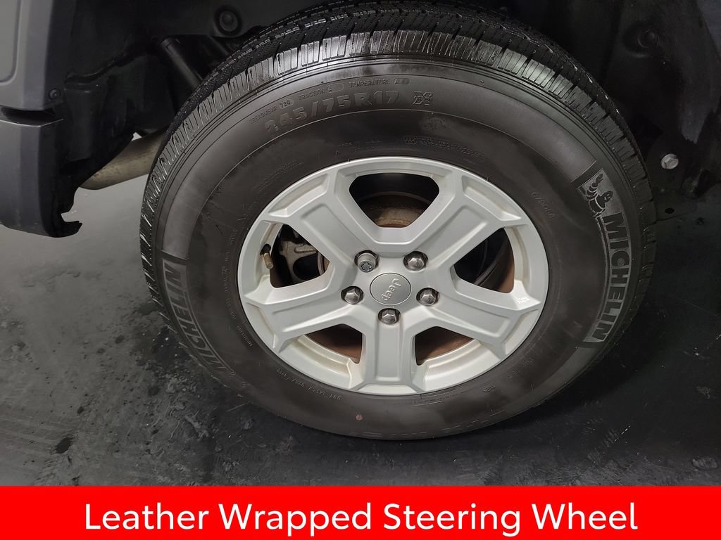 Used 2022 Jeep Wrangler Unlimited Sport AWD/4WD image 11