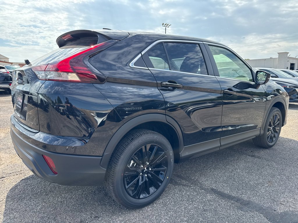 New 2026 Mitsubishi Eclipse Cross LE AWD/4WD image 4