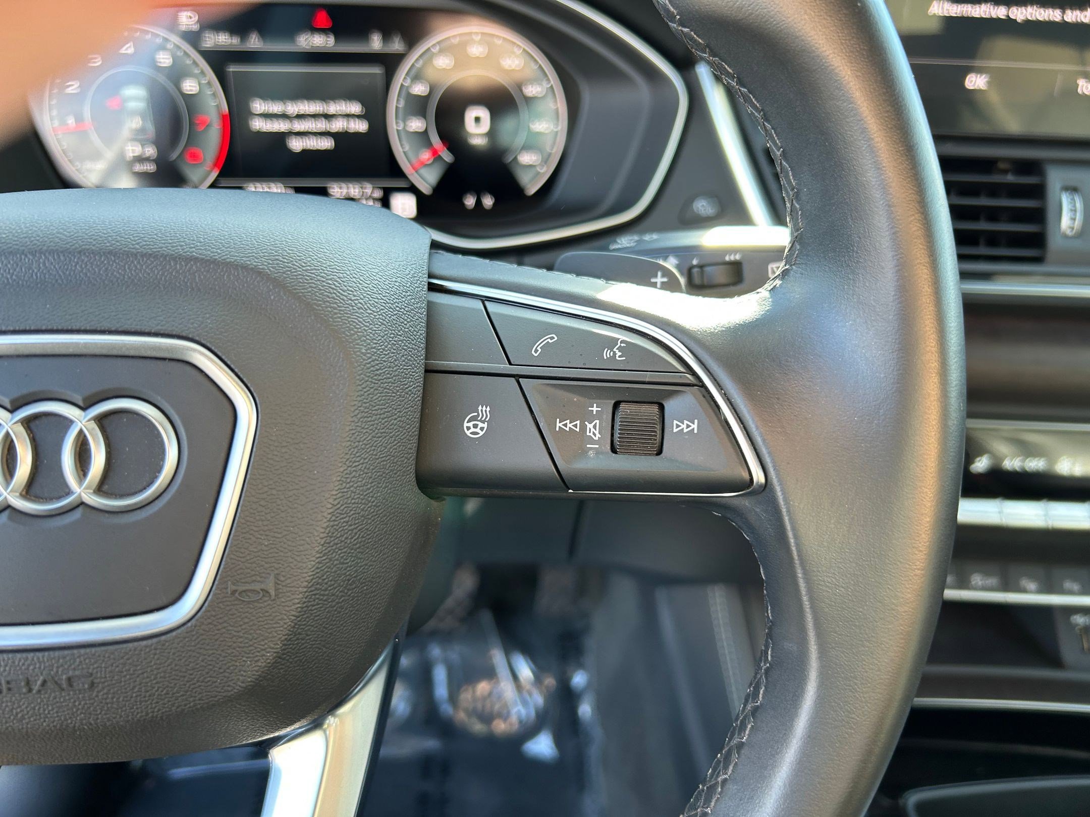 Used 2023 Audi Q5 2.0T Prestige w/ Prestige Package image 14