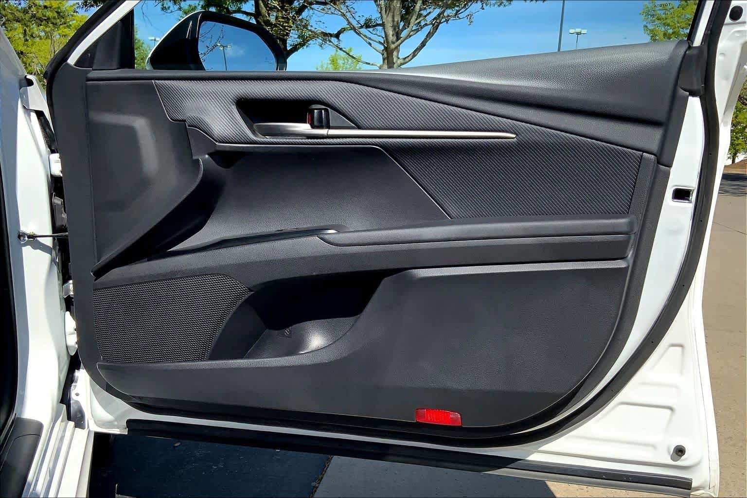 Used 2025 Toyota Camry SE FWD image 22