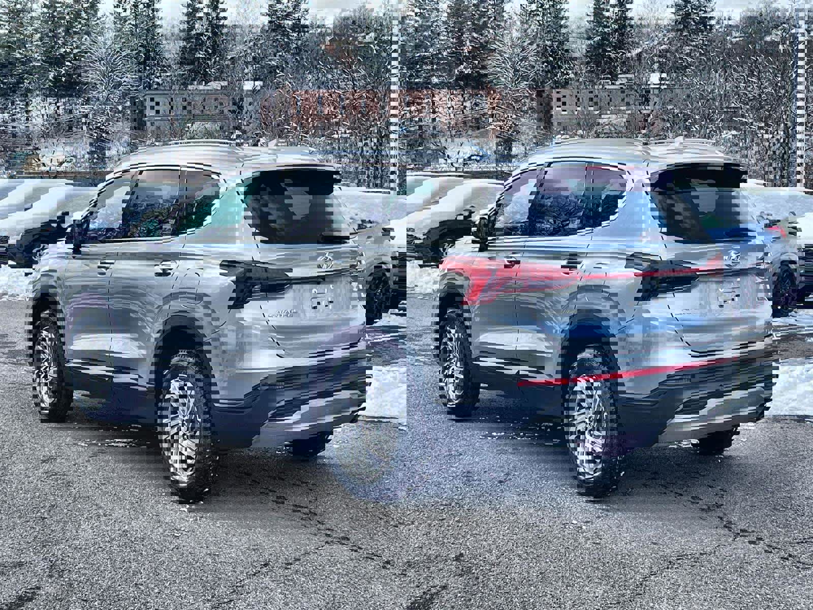 Used 2023 Hyundai Santa Fe SEL image 3