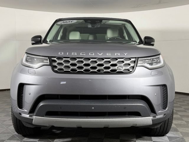 Used 2025 Land Rover Discovery S AWD/4WD image 11