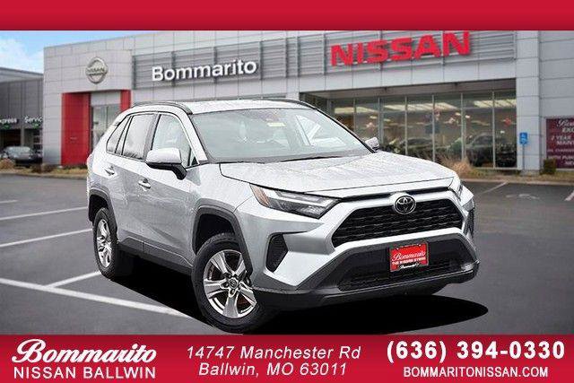 Used 2025 Toyota RAV4 XLE image 1