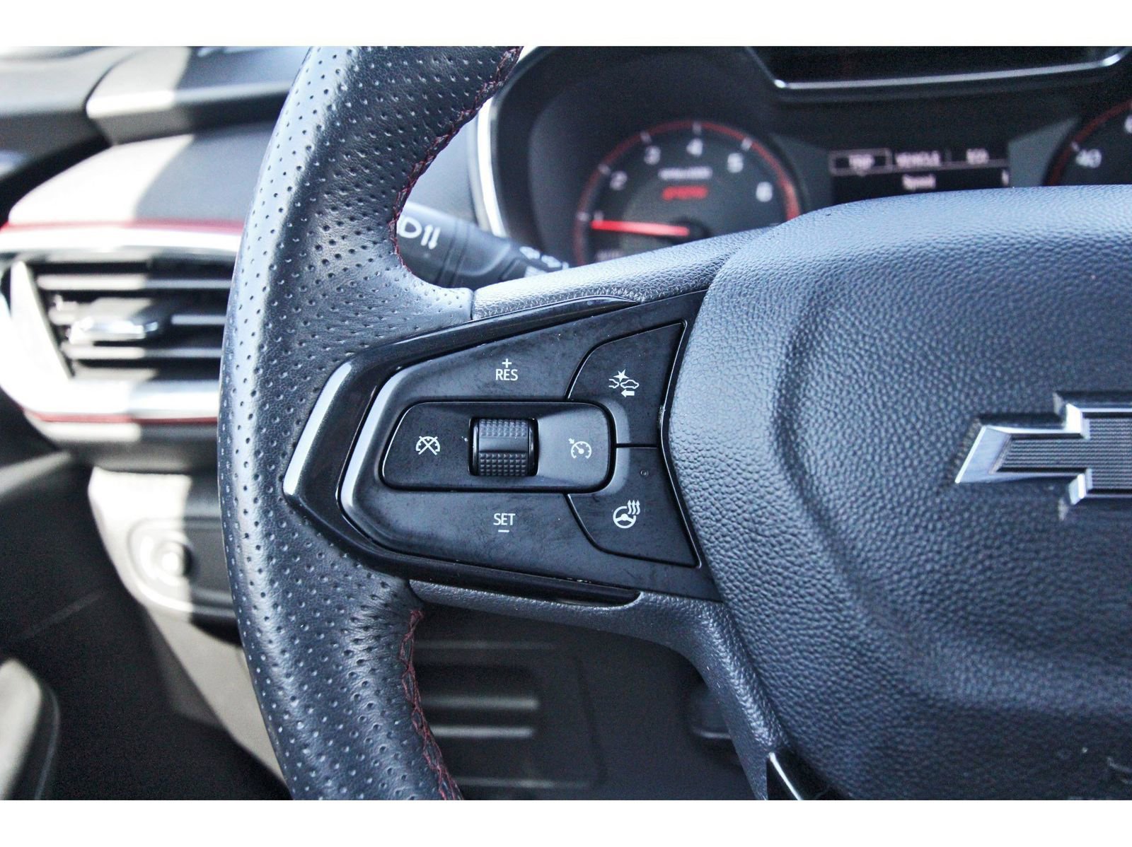 Used 2023 Chevrolet TrailBlazer RS w/ Convenience Package image 23