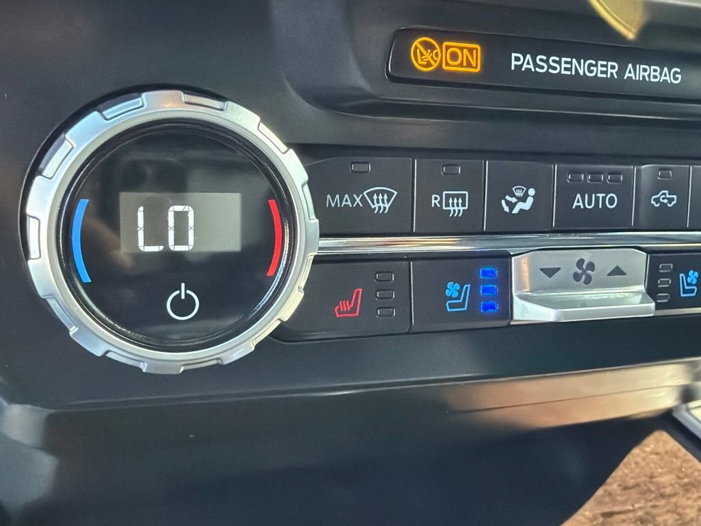 Certified 2022 Ford F250 Lariat w/ Tremor Off-Road Package AWD/4WD image 34