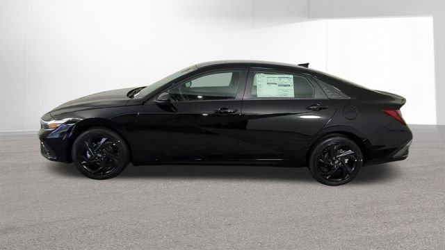 New 2026 Hyundai Elantra Sport FWD image 5