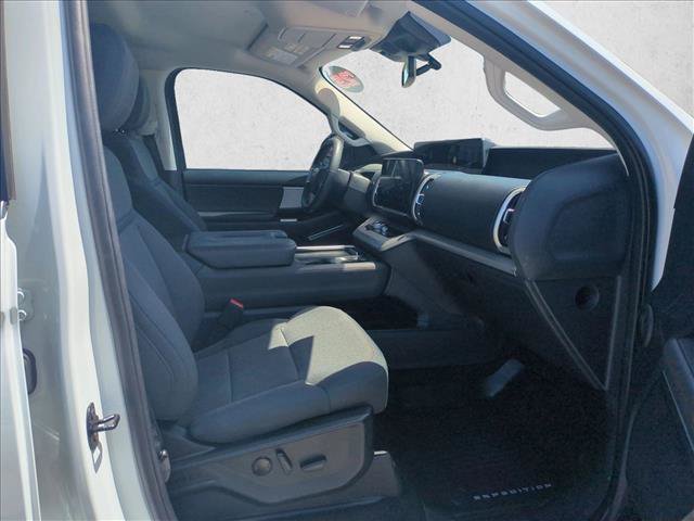 Used 2025 Ford Expedition Active RWD image 21