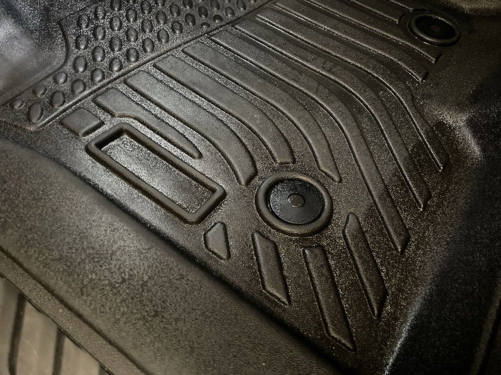 Used 2023 GMC Yukon SLE image 30