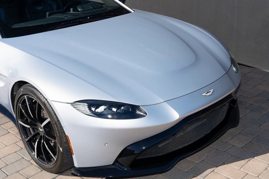 Used 2023 Aston Martin V8 Vantage Roadster RWD image 12