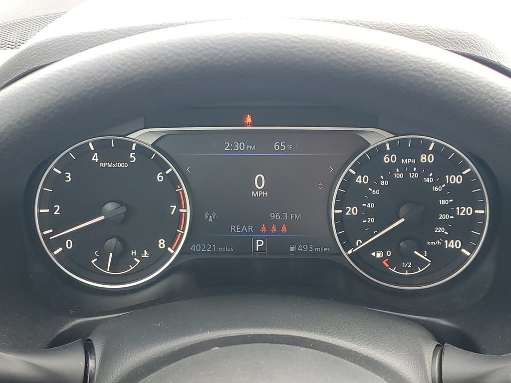 Used 2025 Nissan Altima 2.5 SV FWD image 26