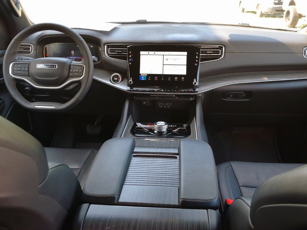 Used 2024 Jeep Wagoneer L Series III w/ Flexible Seating Group image 40