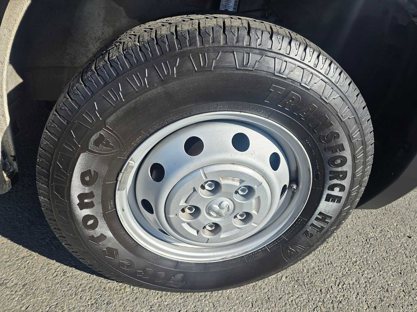 Used 2023 RAM ProMaster 2500 image 9