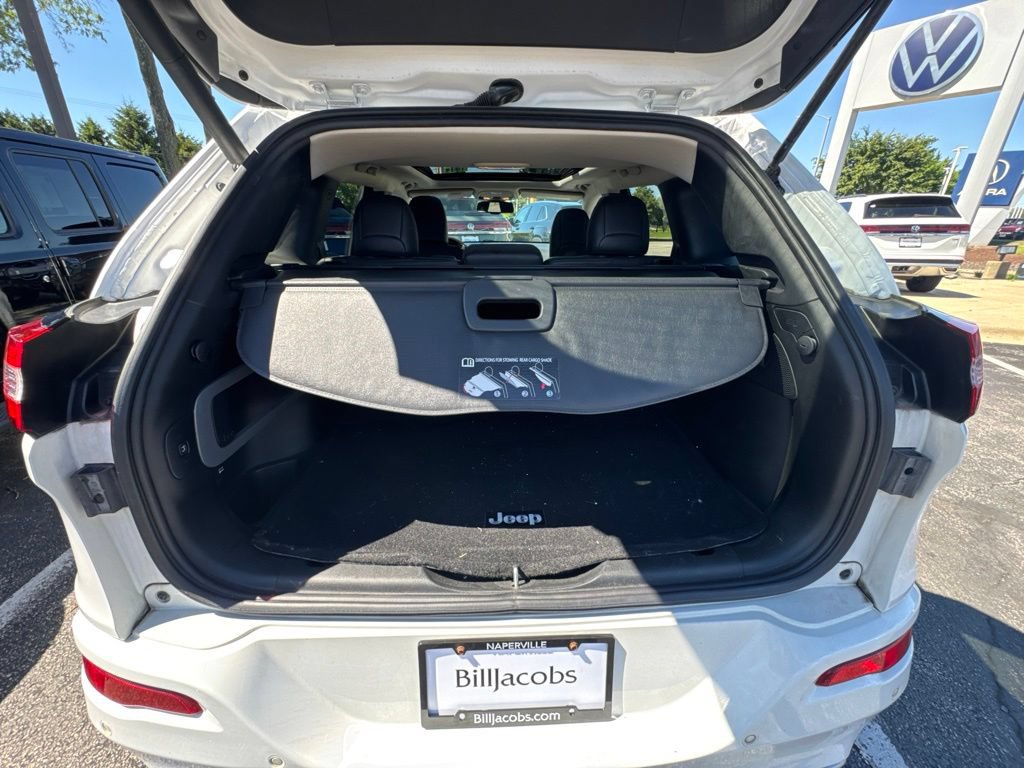 Used 2018 Jeep Cherokee Overland AWD/4WD image 18