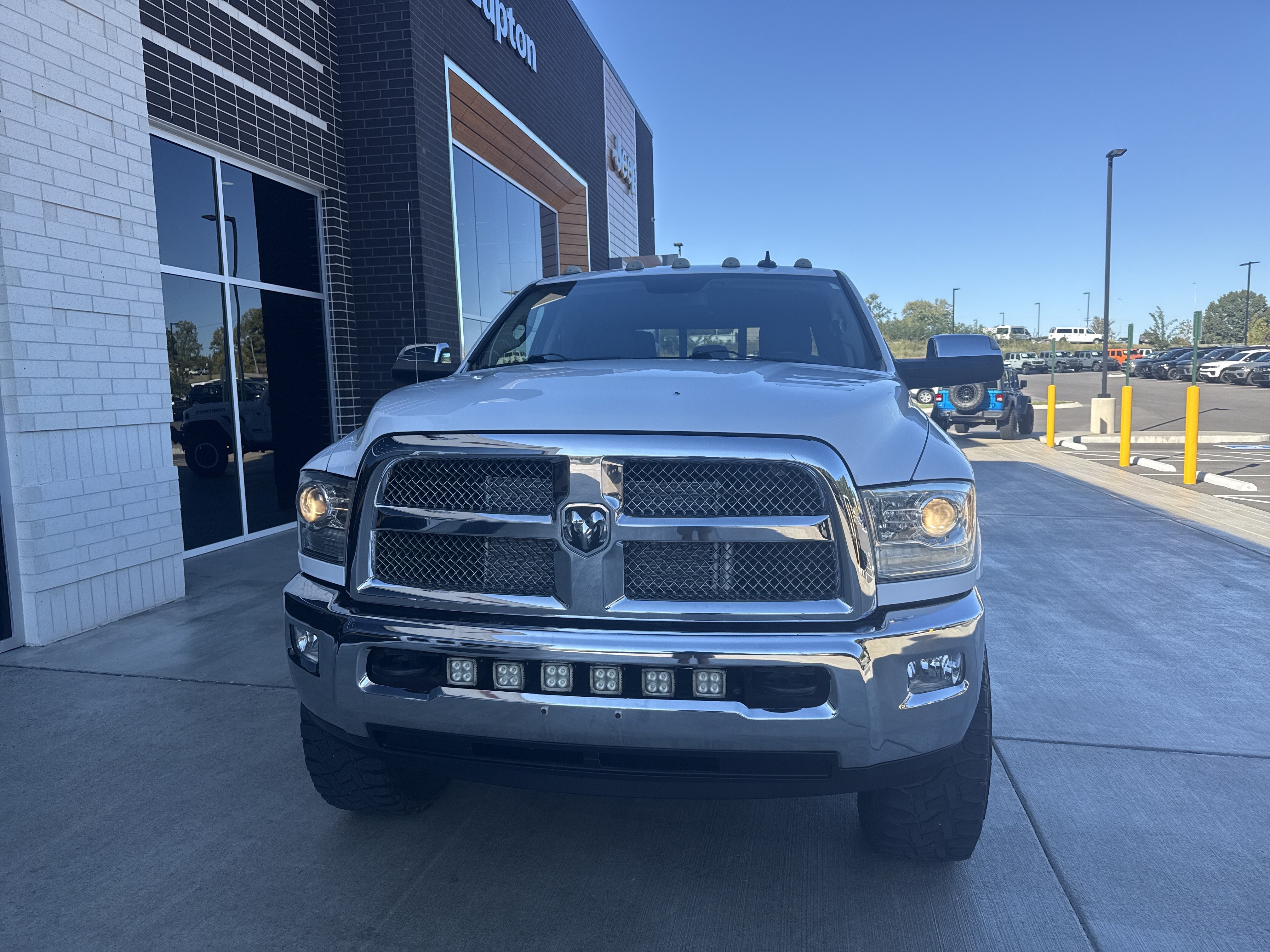 Used 2015 RAM 2500 Limited AWD/4WD image 2