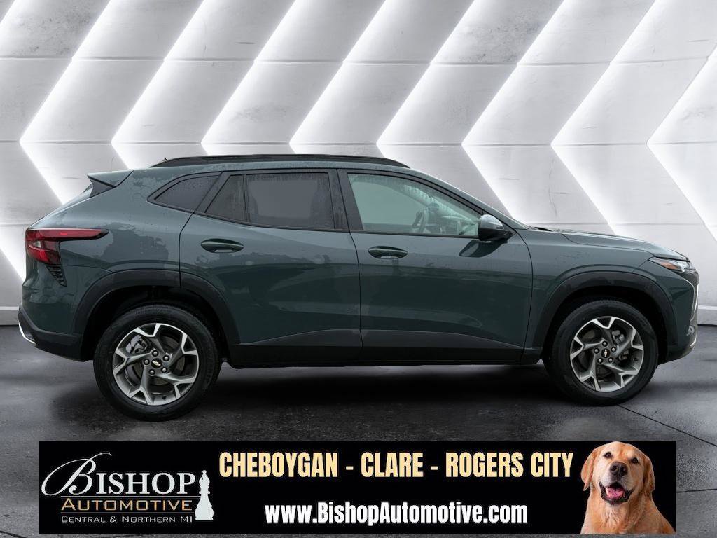 Used 2025 Chevrolet Trax LT image 19