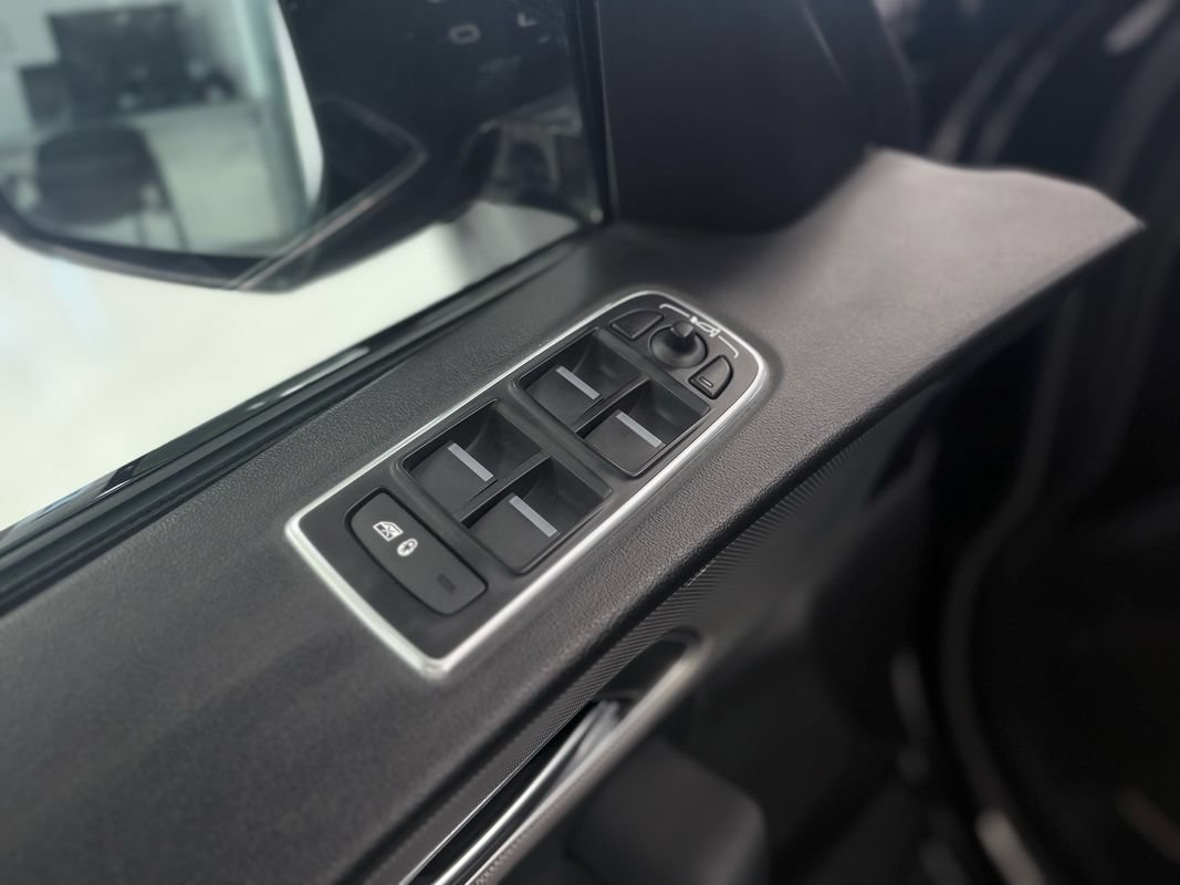Used 2020 Jaguar F-PACE SVR AWD/4WD image 27