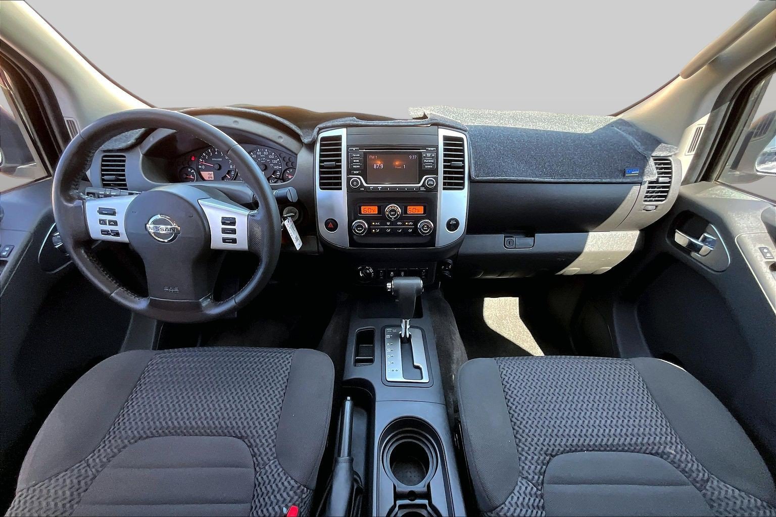 Used 2018 Nissan Frontier SV w/ Value Truck Package AWD/4WD image 14