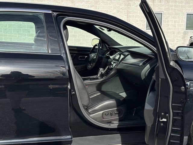 Used 2017 Ford Taurus SHO w/ Driver Assist Package image 11