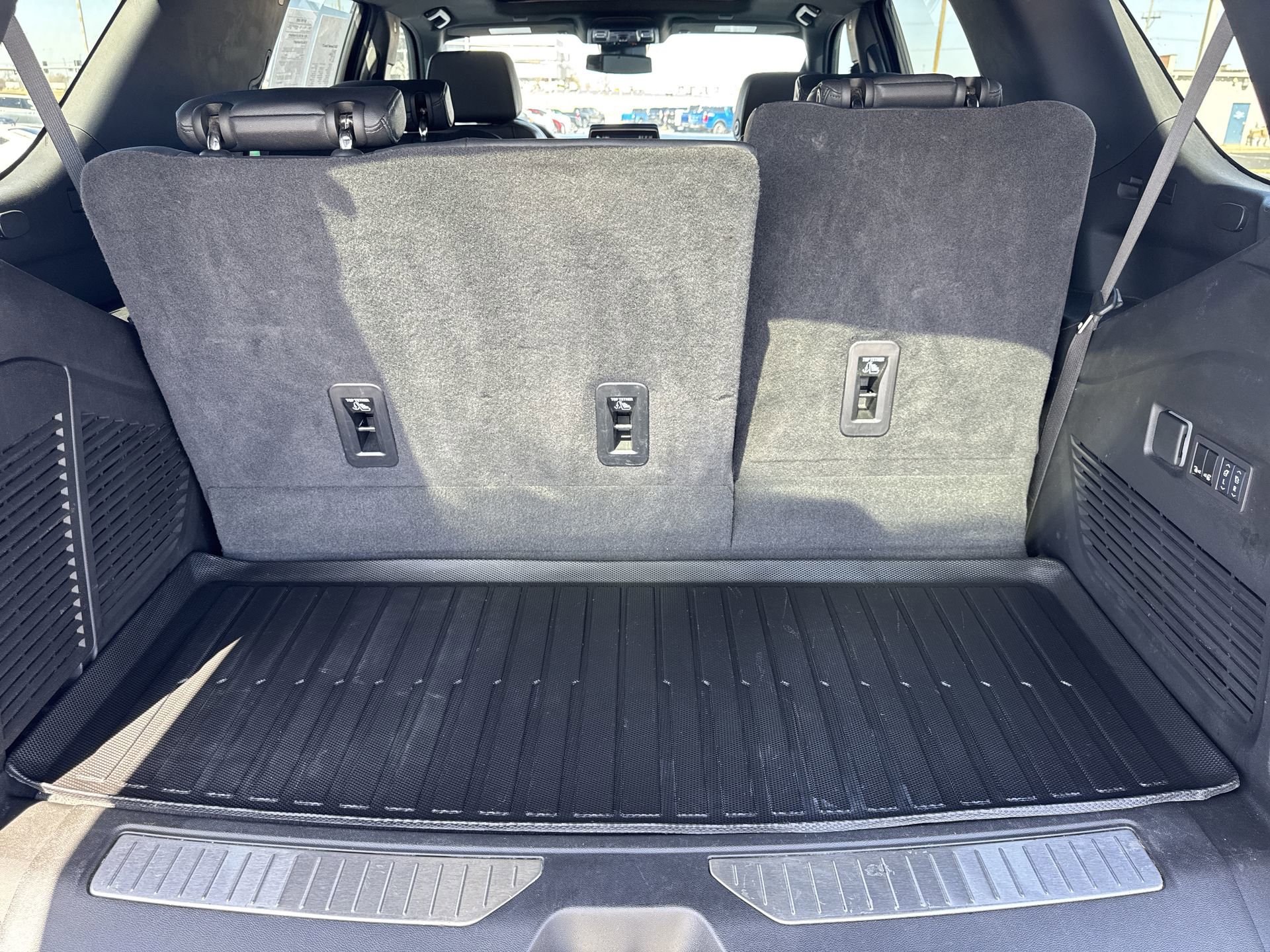 Certified 2024 Chevrolet Tahoe Z71 w/ Luxury Package image 26