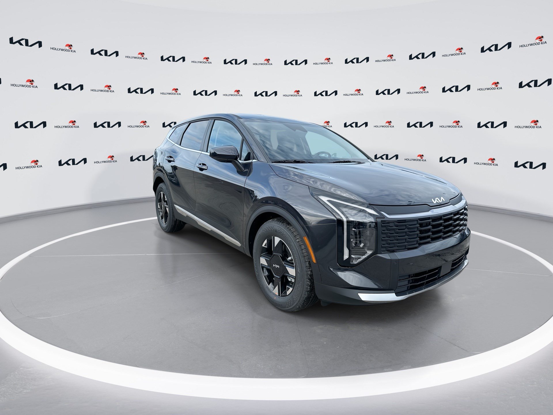 New 2026 Kia Sportage LX FWD image 2